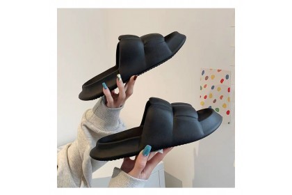 Super Soft Indoor Slipper Anti-Slip Bathroom Bedroom Sandal SeliparTebal Lembut 毛毛虫超软防滑室内踩屎感【S46】