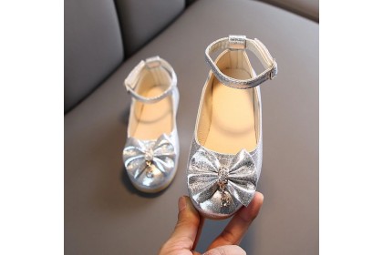 *SmartChoice*ReadyStock Princess Children's Flats Casual Sweet Butterfly-knot Breathable Hook & Loop Soft Bottom Shoes【S45】